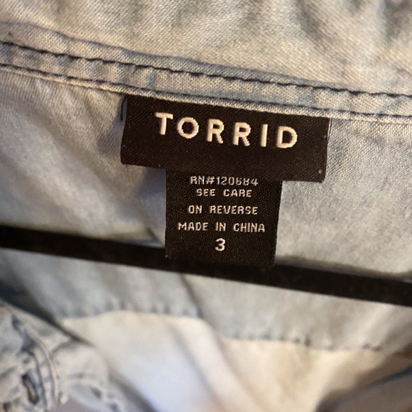 Torrid oversized button down shirt - Picture 3 of 3